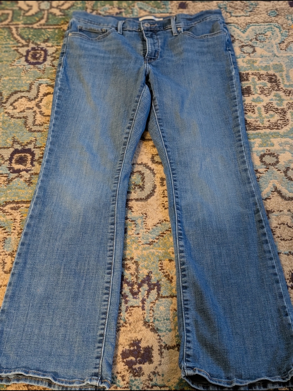 Women's Levi's 315 Shaping Bootcut Jeans - Picture 1 of 5
